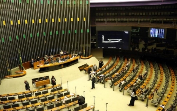 Câmara de Deputados aprova PL que restringe saída temporária de presos