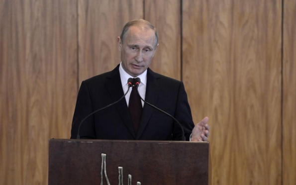 Em discurso da vitória, Putin diz que Rússia não será intimidada