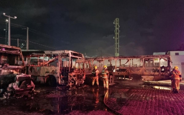 Incêndio destrói veículos em posto de gasolina em Cristinápolis 