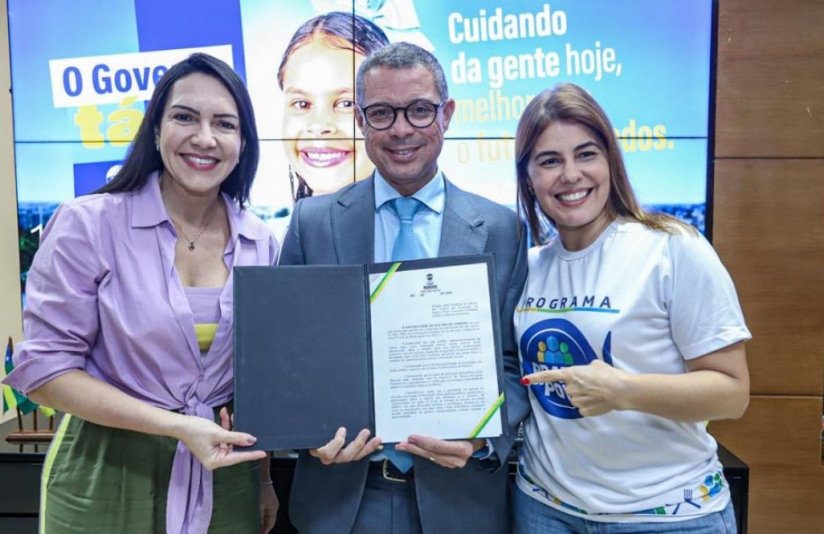 Fábio Mitidieri assina decreto que reserva 50% dos CCs para mulheres