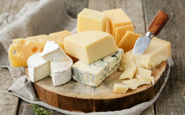 Cardiologista revela melhor queijo para manter a saúde do coração