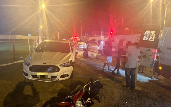 Duas pessoas ficam feridas após colisão entre carro e moto em Itabaiana