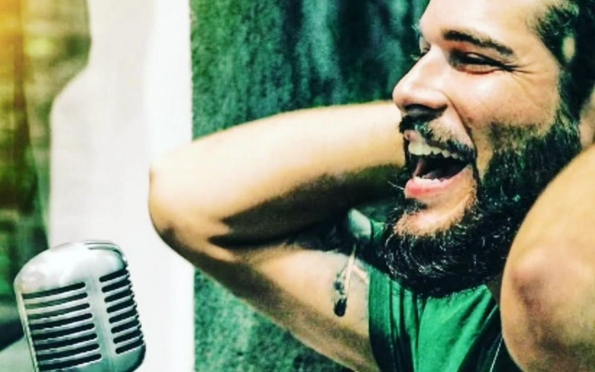 Pipo Reis apresenta show acústico neste domingo em Aracaju