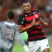 Flamengo derrota São Paulo e assume liderança do Brasileiro