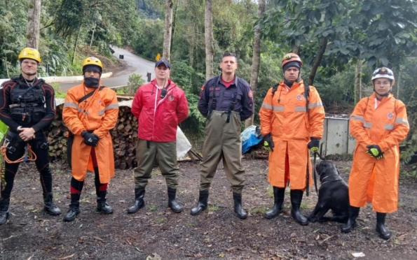 Bombeiros sergipanos chegam a SE após conclusão da missão humanitária no RS