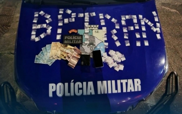 Suspeito tenta fugir da blitz, mas acaba preso com cocaína e dinheiro