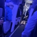 Avião faz pouso de emergência após homem pelado derrubar comissária