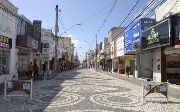 Confira o que abre e o que fecha neste de São João (24)