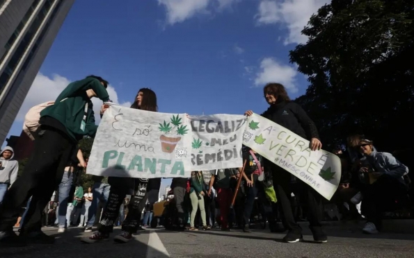 Lula diz que ciência deve decidir sobre uso de maconha