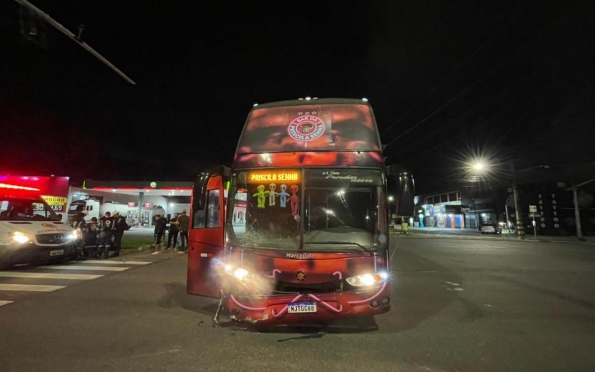 Ônibus da cantora Priscila Senna se envolve em acidente em Aracaju