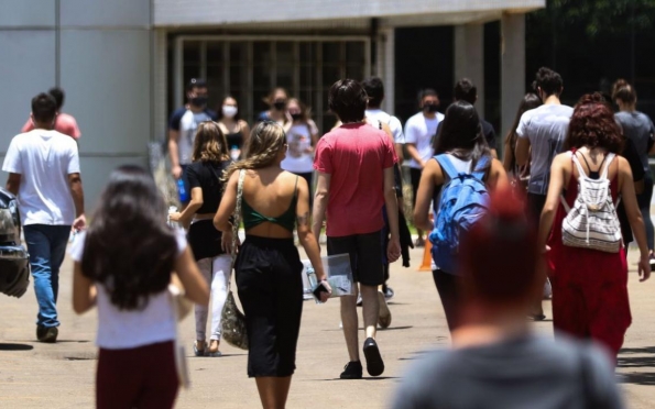 Prazo para pagar taxa de inscrição do Enem termina nesta quarta-feira