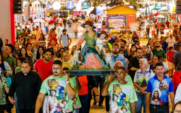 Vila do Forró recebe a visita da imagem peregrina da padroeira de Sergipe