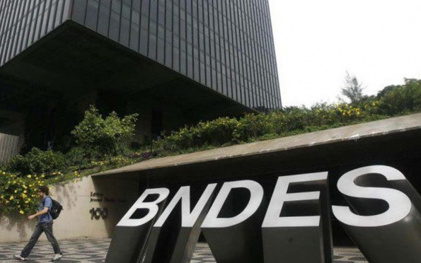 BNDES abre concurso com 150 vagas e salário de R$ 20,9 mil