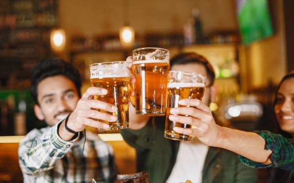 Cerveja pode fazer bem para a saúde? Nutricionista esclarece