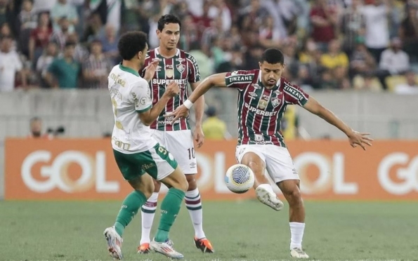 Flu bate o Palmeiras e ganha mais uma; Flamengo vence o Vitória