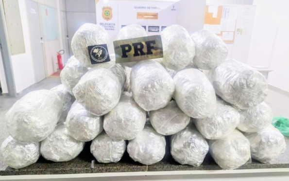 Homem é preso com 21 kg de drogas em ônibus interestadual