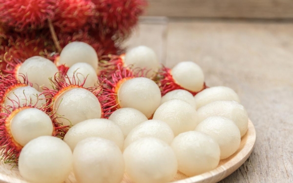 Rambutan: conheça a exótica fruta tropical que chegou em Sergipe