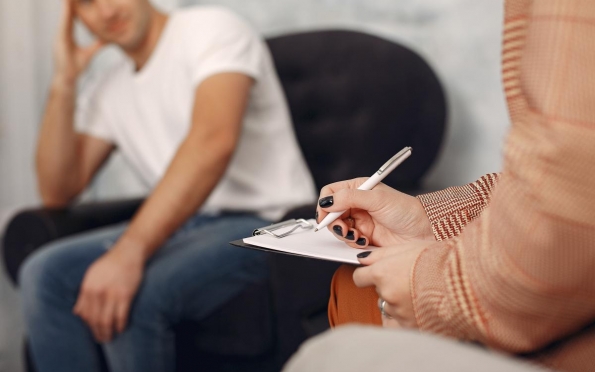 A importância do apoio psicológico para homens: superando preconceitos e barreiras