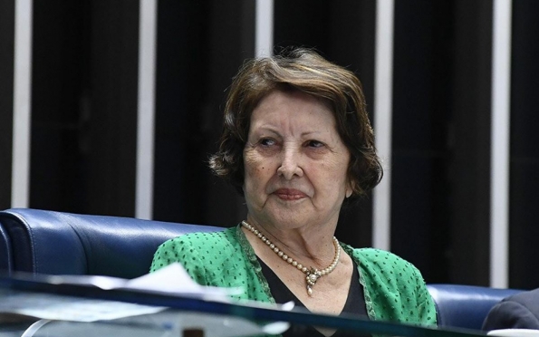 Memória: Maria do Carmo Alves, a senadora recordista de mandatos