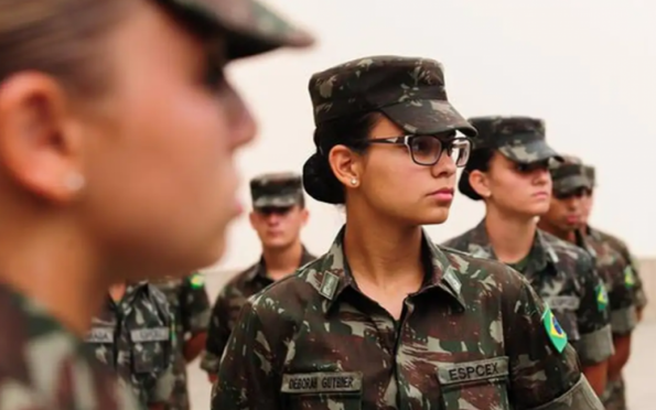 Mulheres poderão se alistar no serviço militar aos 18 anos