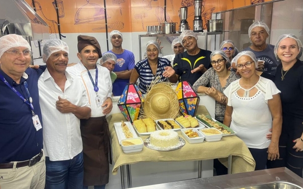 Pessoas em situação de rua concluem curso de comidas típicas juninas no Senac