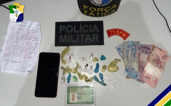 Polícia Militar apreende 28 papelotes contendo cocaína em Lagarto