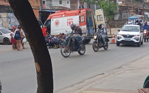 Vídeo: acidente entre moto e carro deixa motociclista ferido em Aracaju