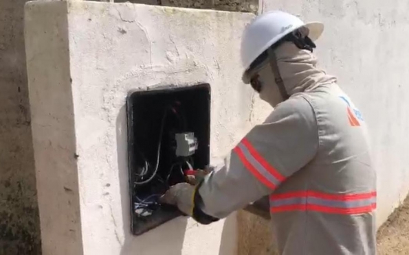 Donos de oficinas são presos por ligação clandestina de energia