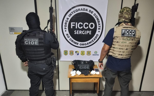 Ficco/SE prende casal por tráfico de drogas em Socorro