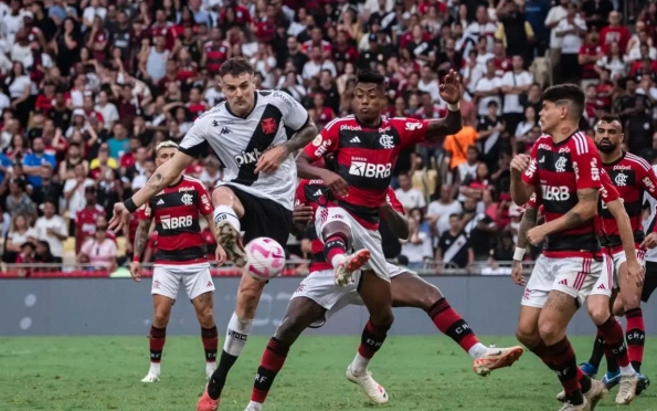 Flamengo e Vasco medem forças no estádio do Maracanã