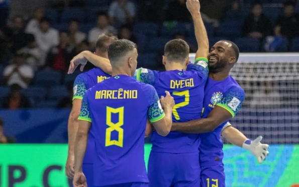 Brasil garante vaga na final da Copa do Mundo de futsal