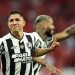 Botafogo derrota Inter e joga por um empate para ser campeão domingo