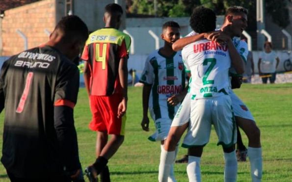 Lagarto vence e se classifica para as quartas de final no sub-17