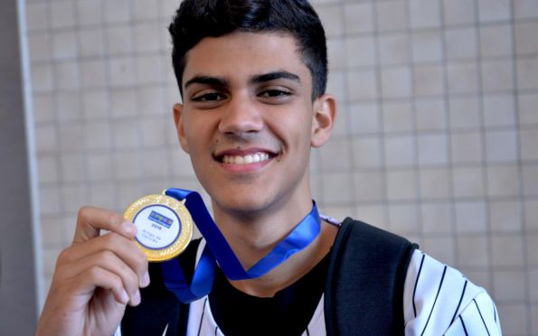 Aluno sergipano é medalha de ouro na Olimpíada de Língua Portuguesa