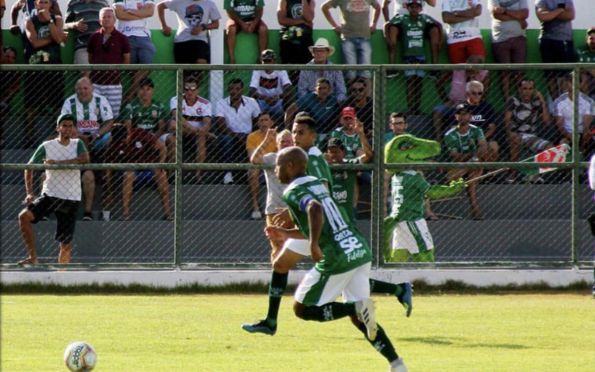 Lagarto dispensa quatro jogadores do atual elenco e analisa outros