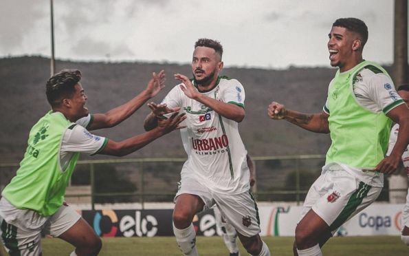 Lagarto enfrenta o Vitória na Bahia para manter calendário de 2020