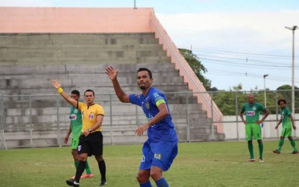 Itabaiana fecha com meia Léo Mineiro para Quadrangular e Série B