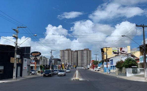Circulação de veículos cai pela metade em Aracaju durante isolamento