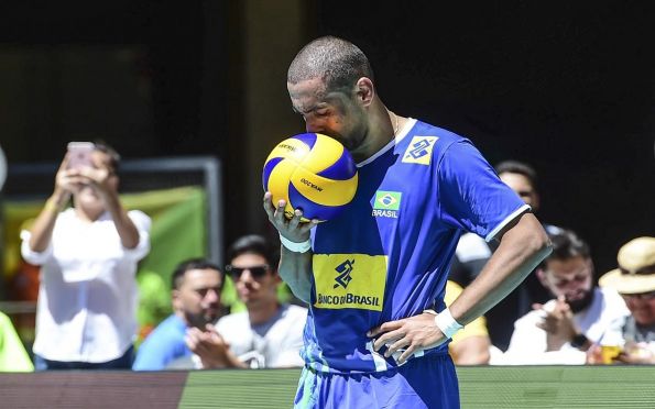 Serginho, multicampeão das quadras de vôlei, encerra carreira de atleta