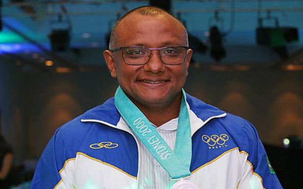 Brasil terá novo medalhista olímpico. Cláudio Roberto, prata em Sydney