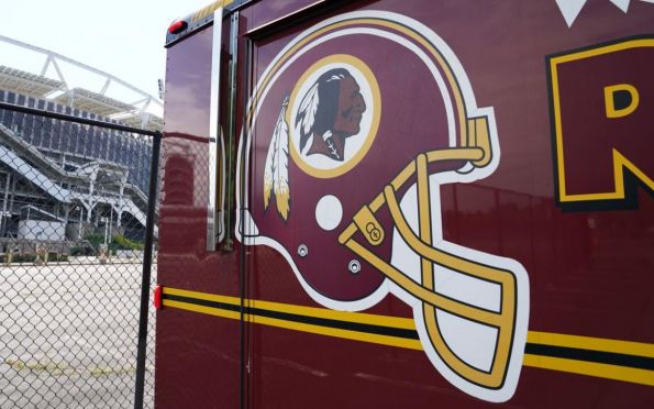 Washington Redskins anuncia que vai mudar de nome e escudo