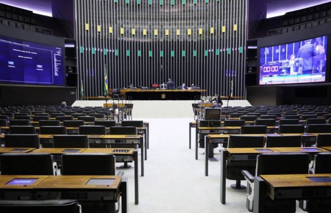 Câmara dos Deputados conclui votação da PEC que torna Fundeb permanente