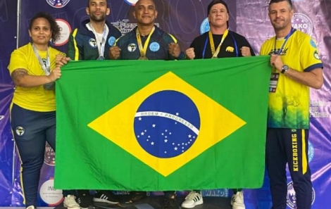 Equipe brasileira de Kickboxing - cedida ao F5 News